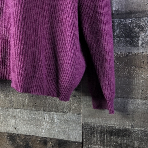 NWOT Apparis Purple Oversized 'Lorelai" sweater Size L (Defect) - Picture 4 of 12